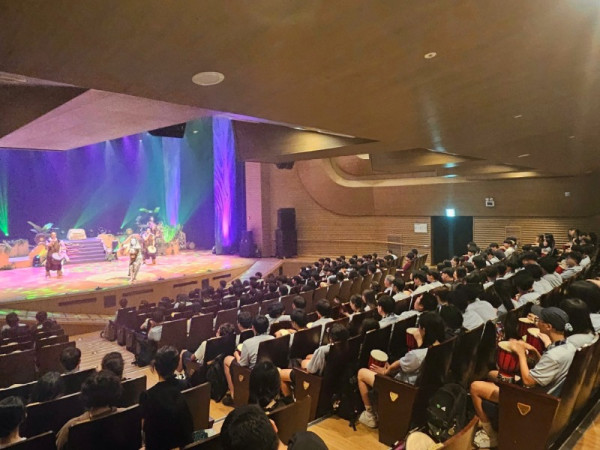 대구군위교육지원청, 관객 참여형 넌버벌(Non-verbal) 리듬뮤지컬 ‘아냐포’로 예술교육 펼쳐-1.jpg