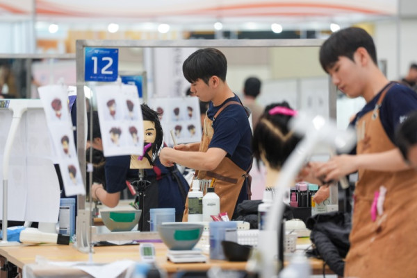 [0831]11.사진자료(강원 직업계고 학생들, 전국기능경기대회서 기술력 빛내)(1).jpg